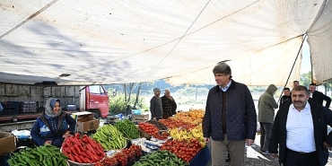 baskan-kocaman-atasehir-pazarinda-esnafla-bir-araya-geldi.jpg