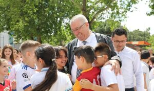 baskan-mehmet-ertastan-23-nisan-mesaji-cumhuriyetin-temellerinin-atildigi-gun-23-nisan-CNasUFpX.jpg