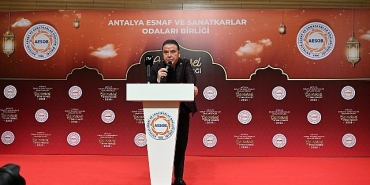 baskan-muhittin-bocek-aesobun-geleneksel-iftar-yemegine-katildi.jpg