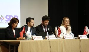 baskan-mutlu-sosyal-demokrasi-derneginin-panelinde-konustu-kimse-kendini-oteki-hissetmesin-istiyoruz-MjkX91Zl.jpg