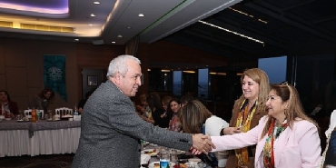 baskan-sadi-ozdemir-kadinlarla-iftarda-bulustu.jpg
