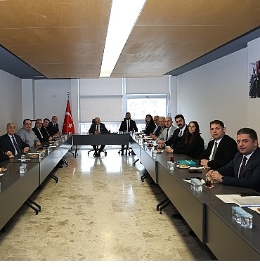 baskan-sadi-ozdemir-sanayi-bolgeleri-temsilcileriyle-bir-araya-geldi.jpg