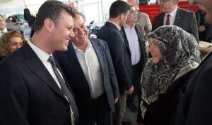 baskan-sarikurt-isimiz-corlu-gucumuz-corlu-A7aB9pK1.jpg