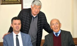 baskan-sarikurt-secim-calismalarini-gece-gunduz-surduruyor-EJbB7ZRL.jpg