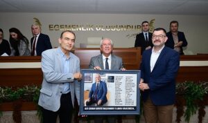 baskan-selvitopu-10-yilda-hizmeti-onceledik-tkYZDERj.jpg