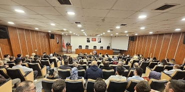 baskan-sezer-personeli-ile-bayramlasti.jpg