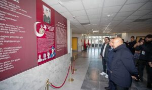 baskan-soyerden-anlamli-ziyaret-YjDPf7p7.jpg