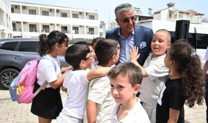 baskan-topaloglu-merkez-ilkokulunda-kermese-katildi-Iqm1y54F.jpg
