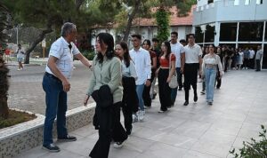 baskan-topaloglundan-ogrencilere-motivasyon-yemegi-eddmHWyZ.jpg