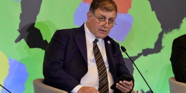 baskan-tugay-b40-tiran-toplantisinda-konustu-gelecegimizi-sekillendirmeye-haziriz.jpg