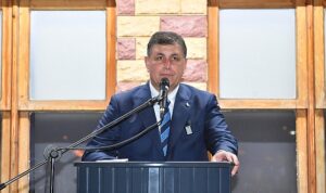 baskan-tugay-bayramlasmaya-sabah-0500te-eshotda-basladi-2ZjncMLU.jpg