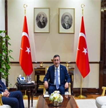 Başkan Tugay’dan İzmir için Ankara’da üst düzey temaslar