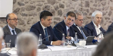baskan-tugay-enerji-guvenligi-icin-sehirler-kendi-sistemlerini-kurmali.jpg