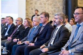 baskan-tugay-izmir-degisimin-seyircisi-degil-aktoru-olacak.jpg
