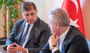 baskan-tugay-izmirin-planlamasini-izmirli-mimarlar-yapacak-3AlMTwjP.jpg