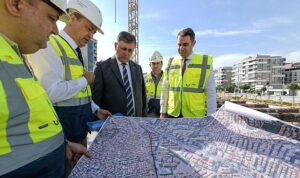 baskan-tugay-metro-santiyelerini-inceledi-buca-metrosunda-tunel-kazilari-ilerliyor-M49SvzHP.jpg