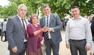 baskan-tugaydan-bergamada-altin-madenine-karsi-birlik-mesaji-hepimizin-mucadele-etmesi-gerek-9yxpFeOz.jpg