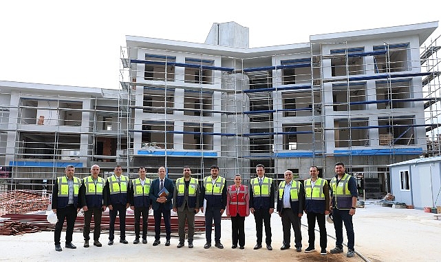 baskan-vekili-ozdemir-balbey-kentsel-yenileme-projesini-inceledi.jpg