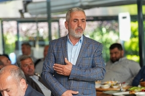 baskan-zeyrek-halk-otobusu-esnafiyla-bir-araya-geldi.jpg