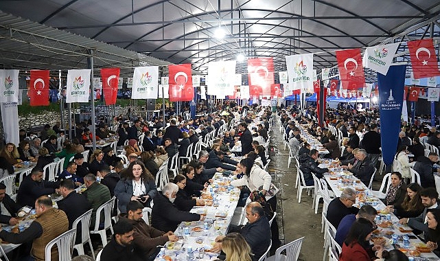 bayindirda-iftar-bereketi-gonul-sofrasinda-birlik-ve-beraberlik-mesaji.jpg