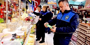 bayraklida-ramazan-ayi-oncesi-gida-denetimi.jpg