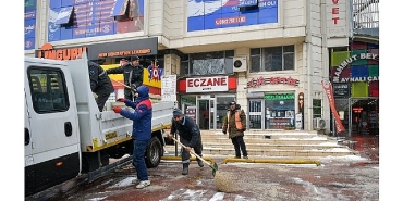 beylikduzu-belediyesi-kar-yagisina-karsi-sahada.jpg