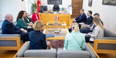 birlesik-krallik-buyukelcisinden-baskan-tugaya-ziyaret.jpg
