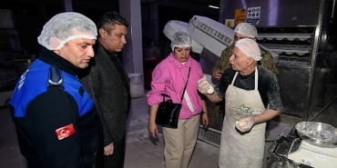 bornovada-firinlara-gece-denetimi-baskan-eski-sahada.jpg
