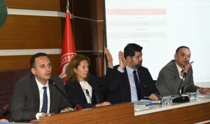 bornovada-ilk-meclis-2dUxW7fR.jpg