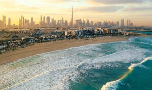 bu-yaz-emirates-ile-dubaiye-ucarak-sehrin-en-heyecan-verici-deneyimlerini-ozel-ayricaliklarla-yasayin-FWnwXaFU.jpg