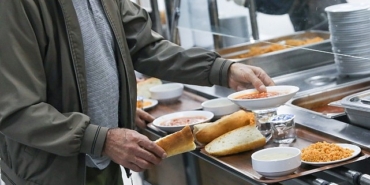 buca-belediye-lokantalari-ogrenciye-ve-emekliye-can-suyu-oldu.jpg