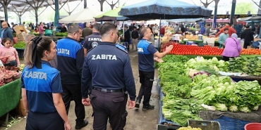 buca-belediyesinden-pazar-yerlerinde-denetim.jpg