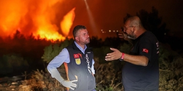 buca-tum-gece-alevlerle-mucadele-etti.jpg