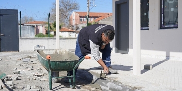 burhaniye-belediyesi-fen-isleri-ekipleri-calismalarini-kesintisiz-surduruyor.jpg