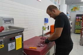 Burhaniye Belediyesi Halk Market ile vatandaşların bütçesine destek oluyor