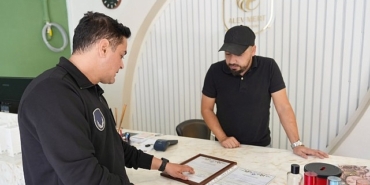Burhaniye Belediyesi'nden İş Yerlerine Ruhsat Denetimi