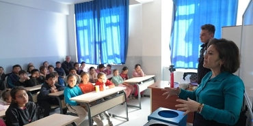 burhaniye-belediyesinden-ogrencilere-cevre-egitimleri-suruyor.jpg