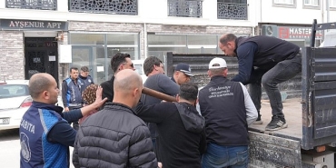 burhaniyede-yol-ve-kaldirim-isgaline-mudahale.jpg