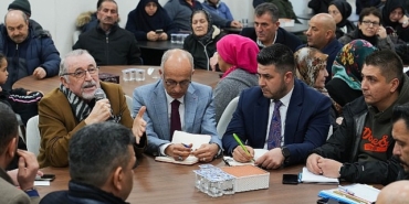 burokratlardan-bagluma-cikartma-vatandas-taleplerini-iletti.jpg