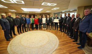 buyukakin-ortak-aklin-kente-katacagi-degeri-biliyoruz-CwzkB7c2.jpg