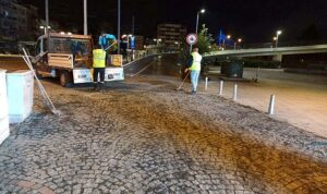 buyuksehir-gece-gunduz-demeden-calisiyor-yol-bakim-timi-gece-gec-saatlerde-de-yollarda-ecJwh1q2.jpg