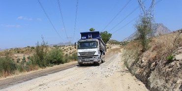 buyuksehir-oymapinar-baraji-cevresindeki-yollari-asfaltliyor.jpg