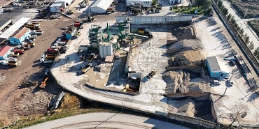 buyuksehir-saatte-240-ton-asfalt-uretiyor.jpg