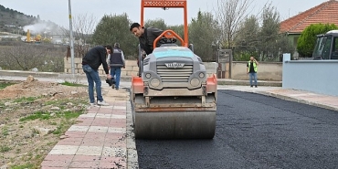 buyuksehir-turgut-ozal-mahallesinin-yollarini-yeniliyor.jpg