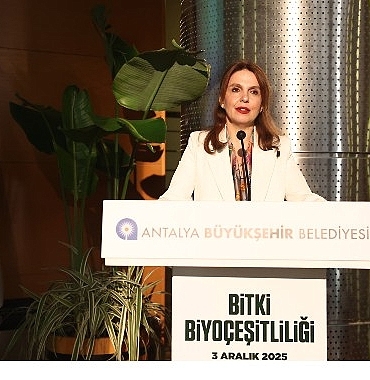 buyuksehirden-bitki-biyocesitliliginin-korunmasi-paneli.jpg