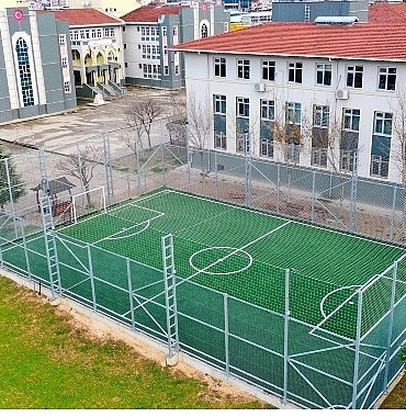 buyuksehirden-kirsala-12-futbol-sahasi.jpg