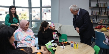 cali-kadin-ve-cocuk-akademisine-baskan-sadi-ozdemirden-ziyaret.jpg