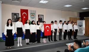 canakkale-zaferinin-109-yil-donumu-ve-18-mart-sehitler-gunu-nedeniyle-iznikte-ilk-toren-nqbtVdfv.jpg