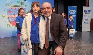 canikte-ogrenciler-doga-icin-el-ele-tkqmFRlZ.jpg