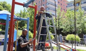 cankaya-belediyesi-ilce-genelinde-3-milyon-240-bin-metrekareyi-bulan-parklarinda-bakim-onarim-calismalarini-pZ1SjR5h.jpg